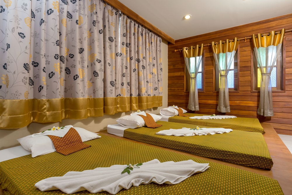 Naina Resort & Spa — Hotel rooms in Patong Beach, Phuket Province