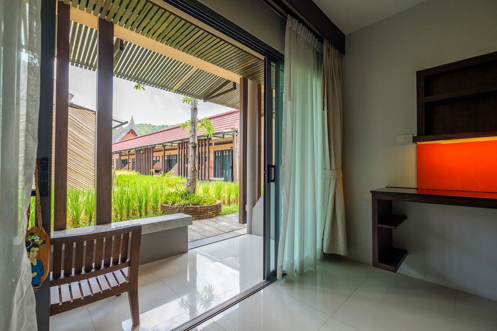 Naina Resort & Spa — Hotel rooms in Patong Beach, Phuket Province