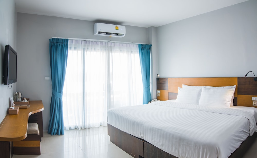 Naina Resort & Spa — Hotel rooms in Patong Beach, Phuket Province