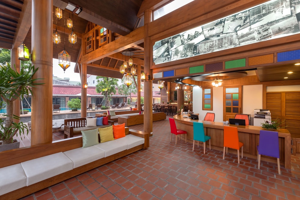 Naina Resort & Spa — Restaurant & bars in Patong Beach, Phuket Province