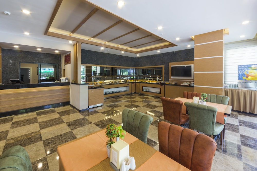 Lonicera City Hotel — Restaurant & bars in Alanya