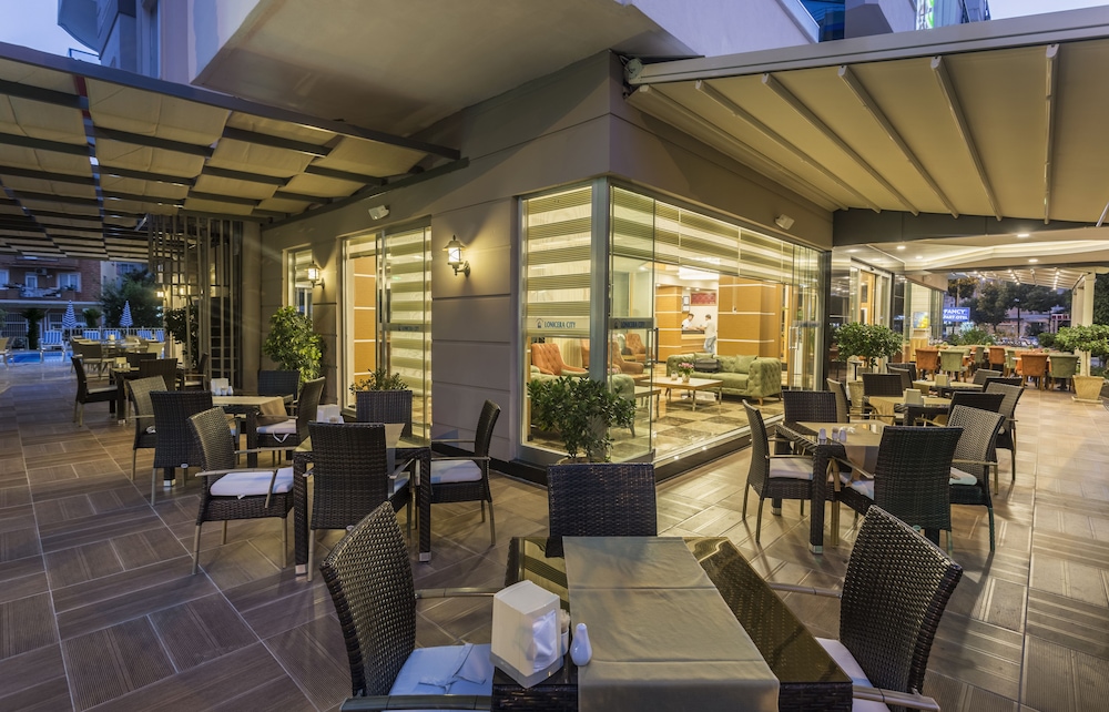 Lonicera City Hotel — Restaurant & bars in Alanya