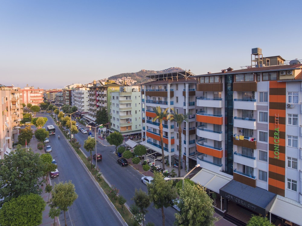 Lonicera City Hotel — Hotel building in Alanya