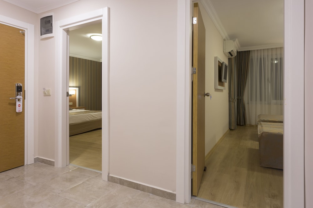 Lonicera City Hotel — Hotel rooms in Alanya