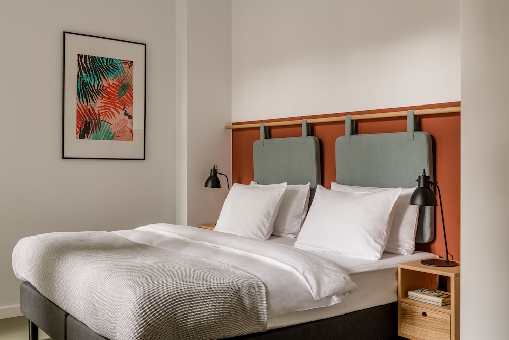 Plantonia — Hotel rooms in Krakow, Lesser Poland
