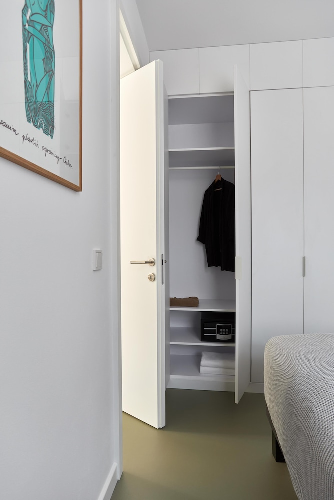 Plantonia — Hotel rooms in Krakow, Lesser Poland