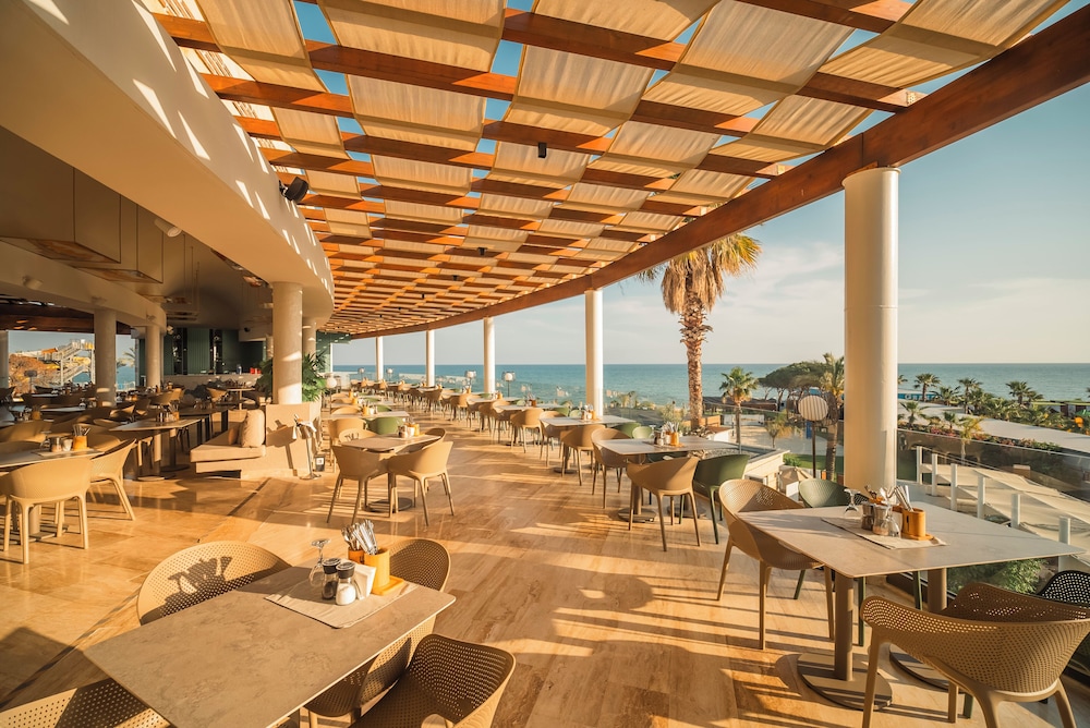 Rixos Park Belek - All Inclusive - The Land of Legends Access — Restaurant in Belek