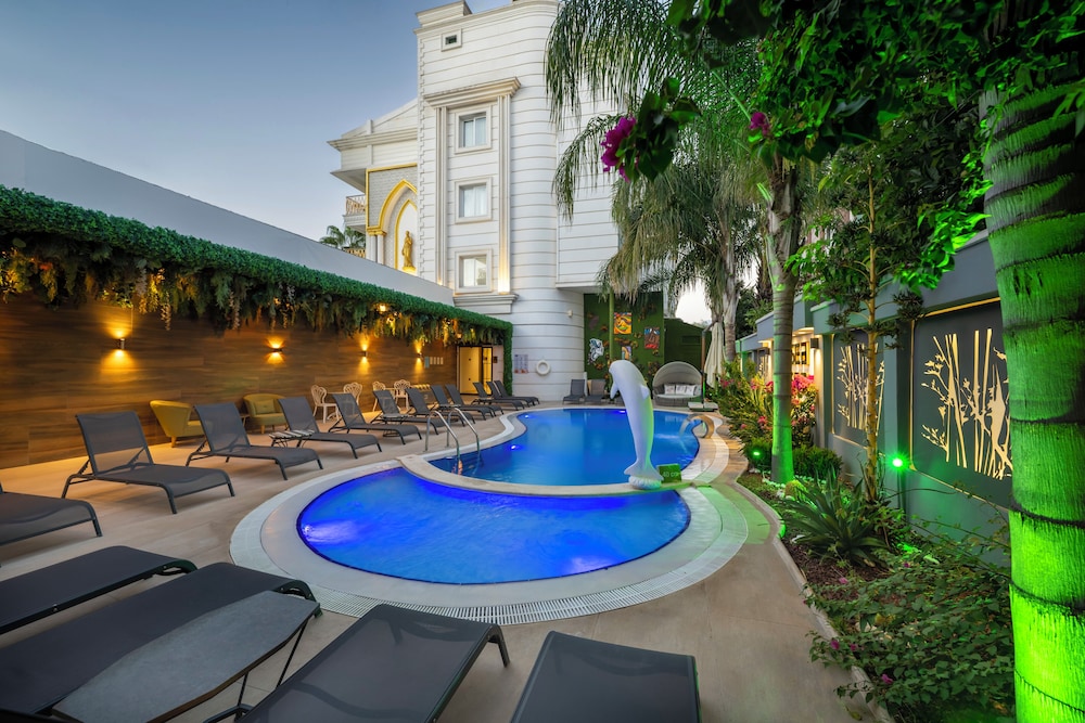 Sealife Lounge Hotel - Adult Only — Swimming pool in Antalya