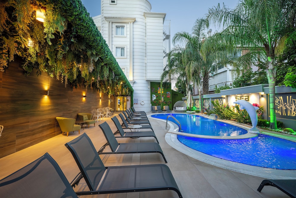 Sealife Lounge Hotel - Adult Only — Swimming pool in Antalya