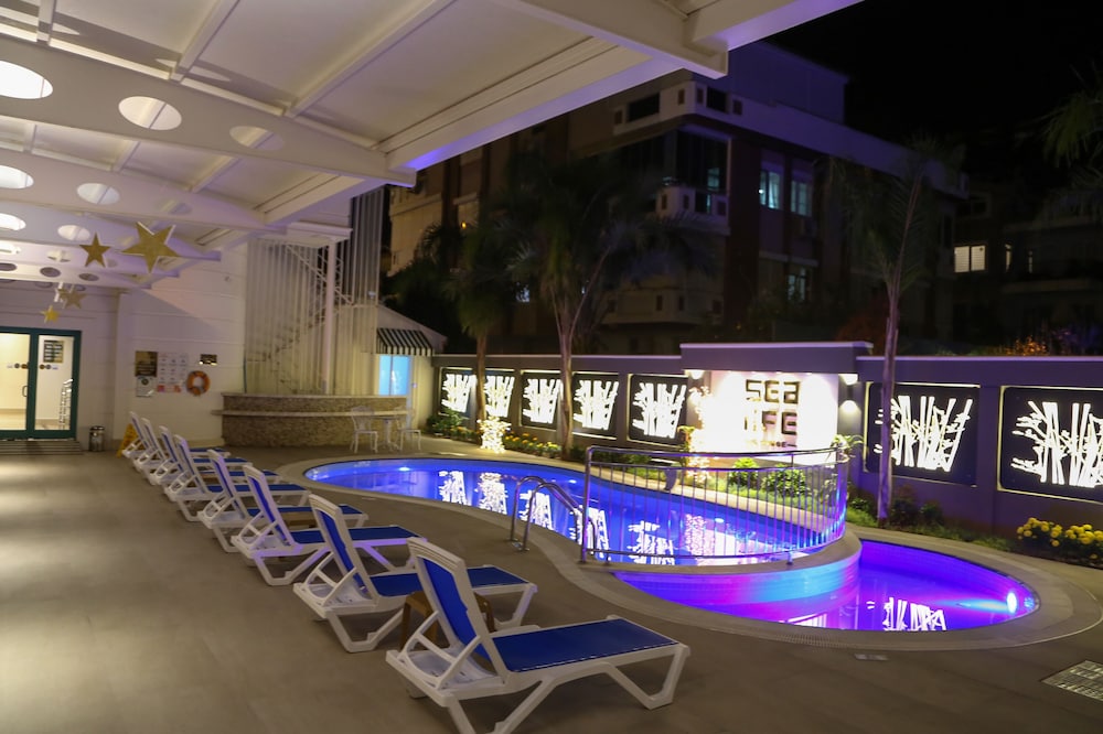 Sealife Lounge Hotel - Adult Only — Swimming pool in Antalya