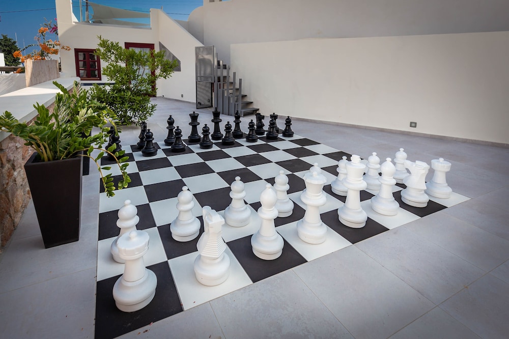 Mar n Mar Crown Hotel and Suites — Sports & recreation in Kamari, South Aegean