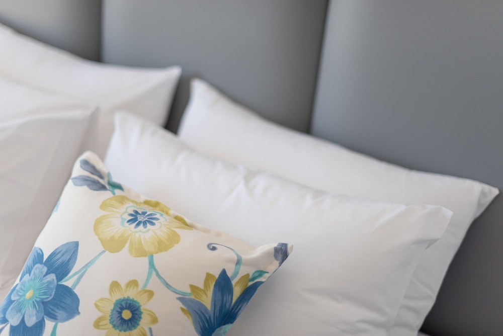 Mar n Mar Crown Hotel and Suites — Hotel rooms in Kamari, South Aegean
