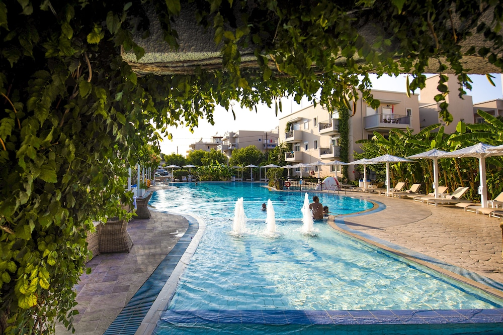 Peridis Family Resort — Swimming pool in Kos Town, South Aegean