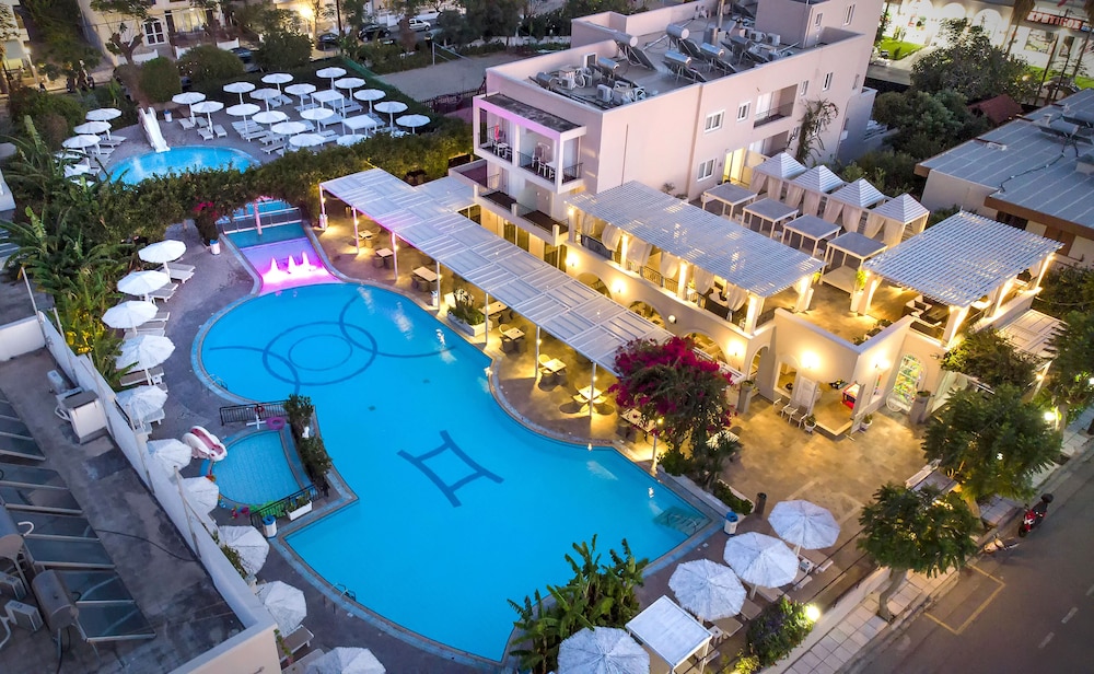 Peridis Family Resort — Swimming pool in Kos Town, South Aegean