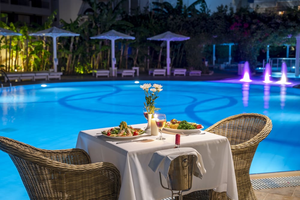Peridis Family Resort — Restaurant & bars in Kos Town, South Aegean