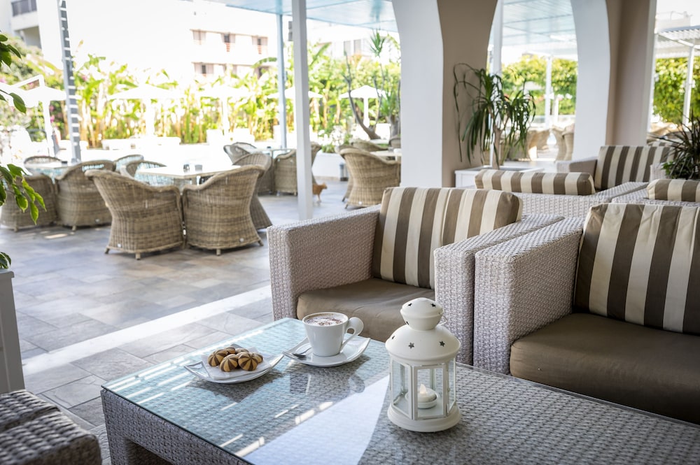 Peridis Family Resort — Restaurant & bars in Kos Town, South Aegean