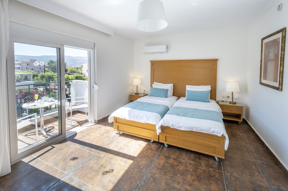 Peridis Family Resort — Hotel rooms in Kos Town, South Aegean