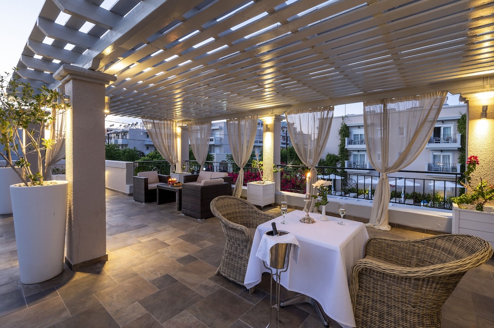Peridis Family Resort — Restaurant & bars in Kos Town, South Aegean