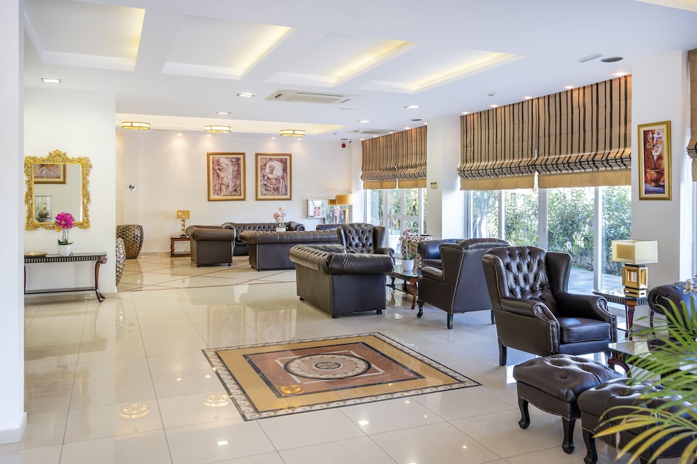 Peridis Family Resort — Hotel building in Kos Town, South Aegean