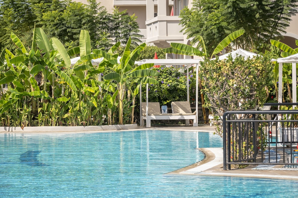 Peridis Family Resort — Swimming pool in Kos Town, South Aegean
