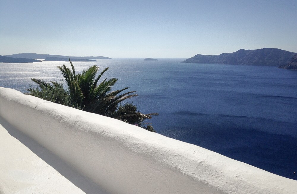 Perivolas — Attractions in the area in Oia, South Aegean
