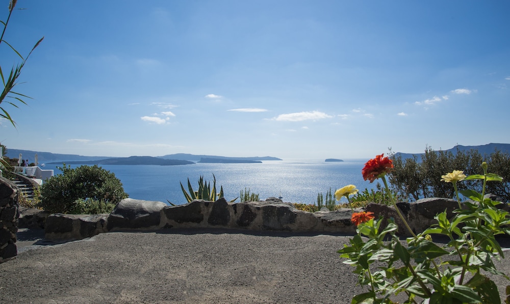 Perivolas — Attractions in the area in Oia, South Aegean