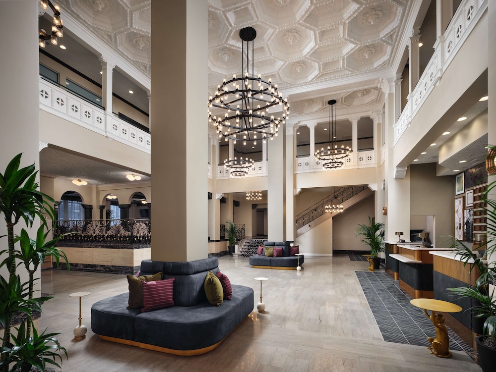 Hotel Flor Tampa Downtown, Tapestry Collection by Hilton — Hotel building in Tampa, Florida
