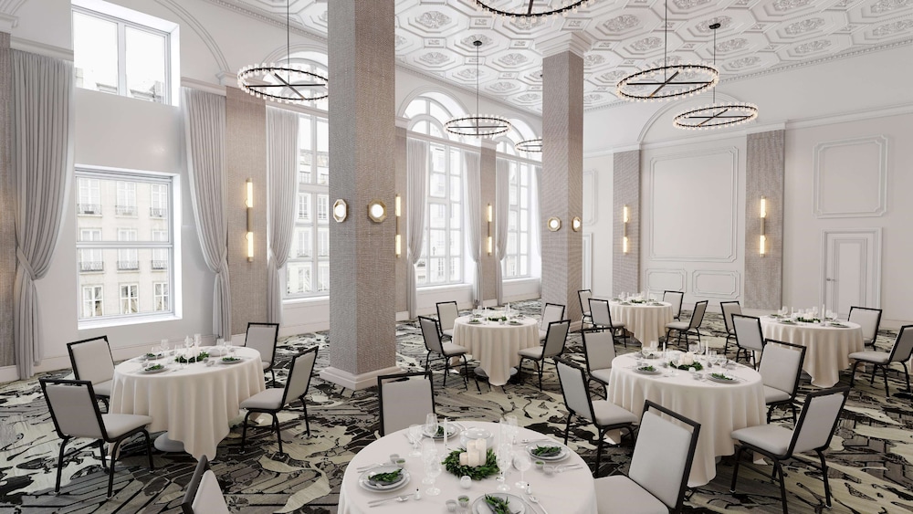 Hotel Flor Tampa Downtown, Tapestry Collection by Hilton — Restaurant & bars in Tampa, Florida