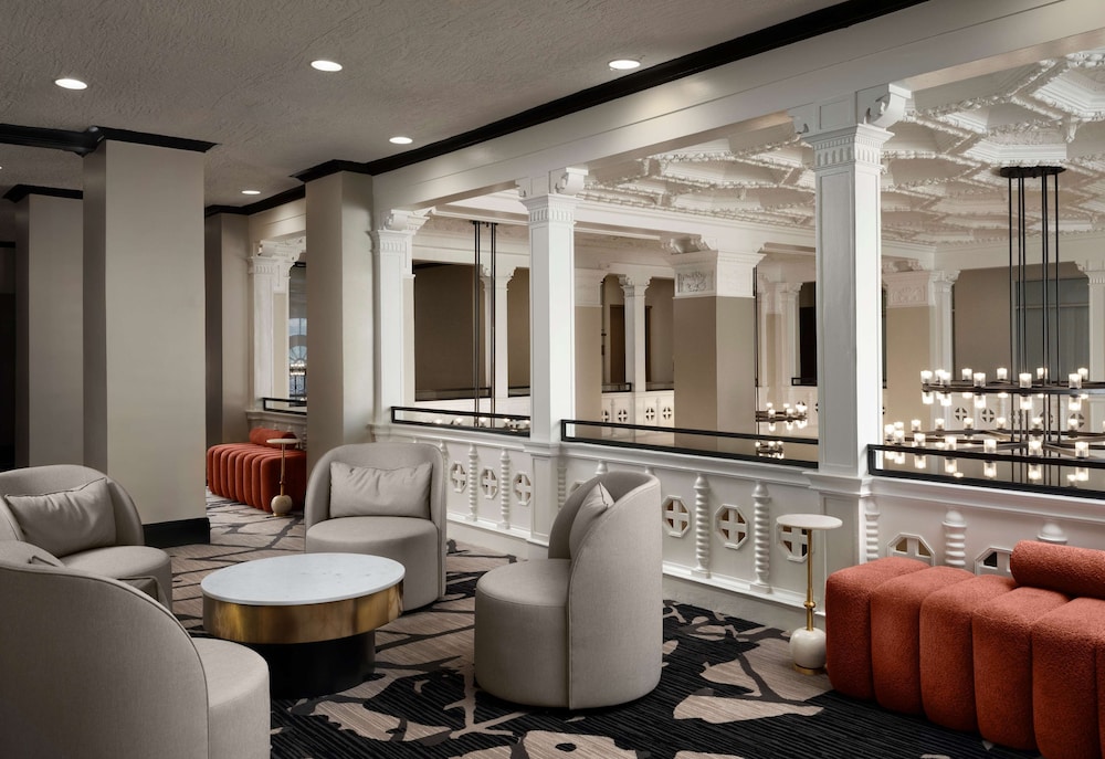 Hotel Flor Tampa Downtown, Tapestry Collection by Hilton — Hotel building in Tampa, Florida