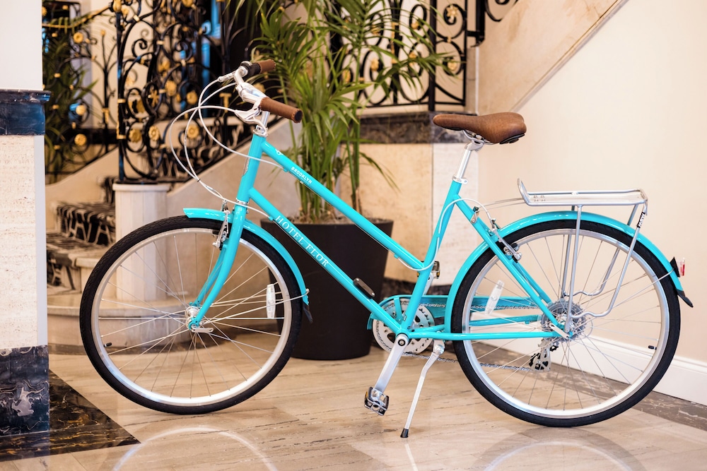 Hotel Flor Tampa Downtown, Tapestry Collection by Hilton — Sports & recreation in Tampa, Florida