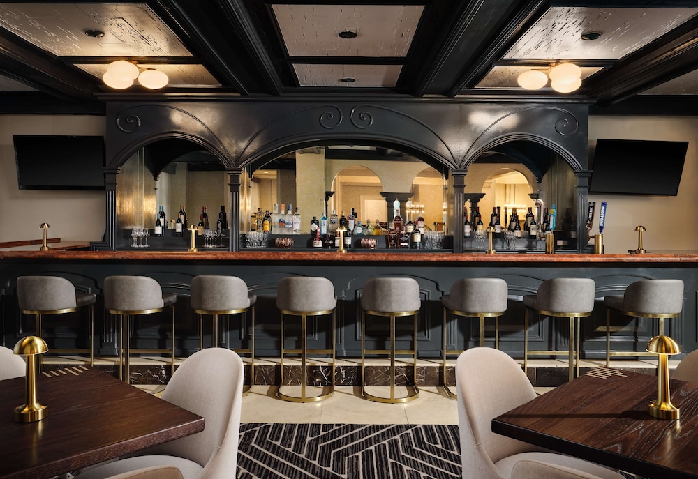 Hotel Flor Tampa Downtown, Tapestry Collection by Hilton — Restaurant & bars in Tampa, Florida
