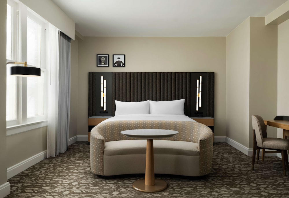 Hotel Flor Tampa Downtown, Tapestry Collection by Hilton — Hotel rooms in Tampa, Florida