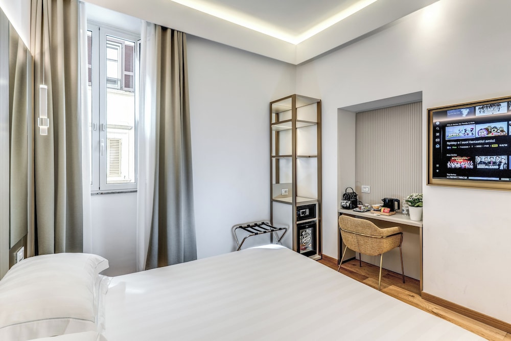 Relais Trevi 95 Boutique Hotel — Hotel rooms in Rome, Lazio
