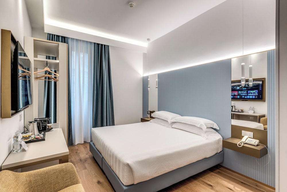 Relais Trevi 95 Boutique Hotel — Hotel rooms in Rome, Lazio