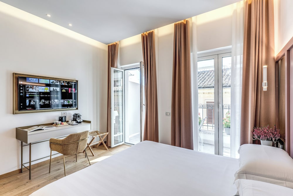 Relais Trevi 95 Boutique Hotel — Hotel rooms in Rome, Lazio
