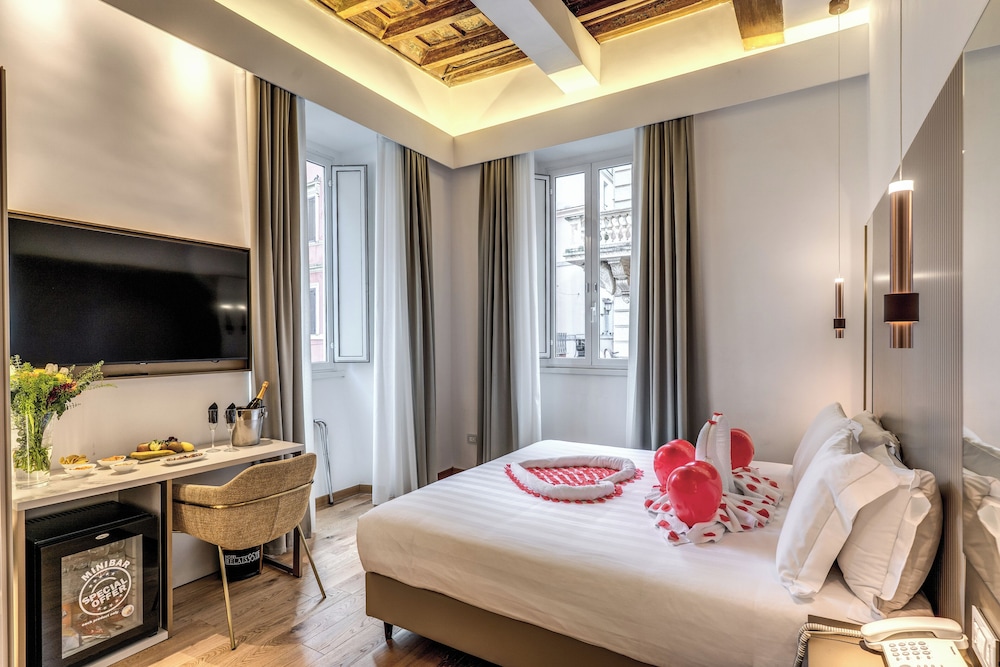 Relais Trevi 95 Boutique Hotel — Hotel rooms in Rome, Lazio