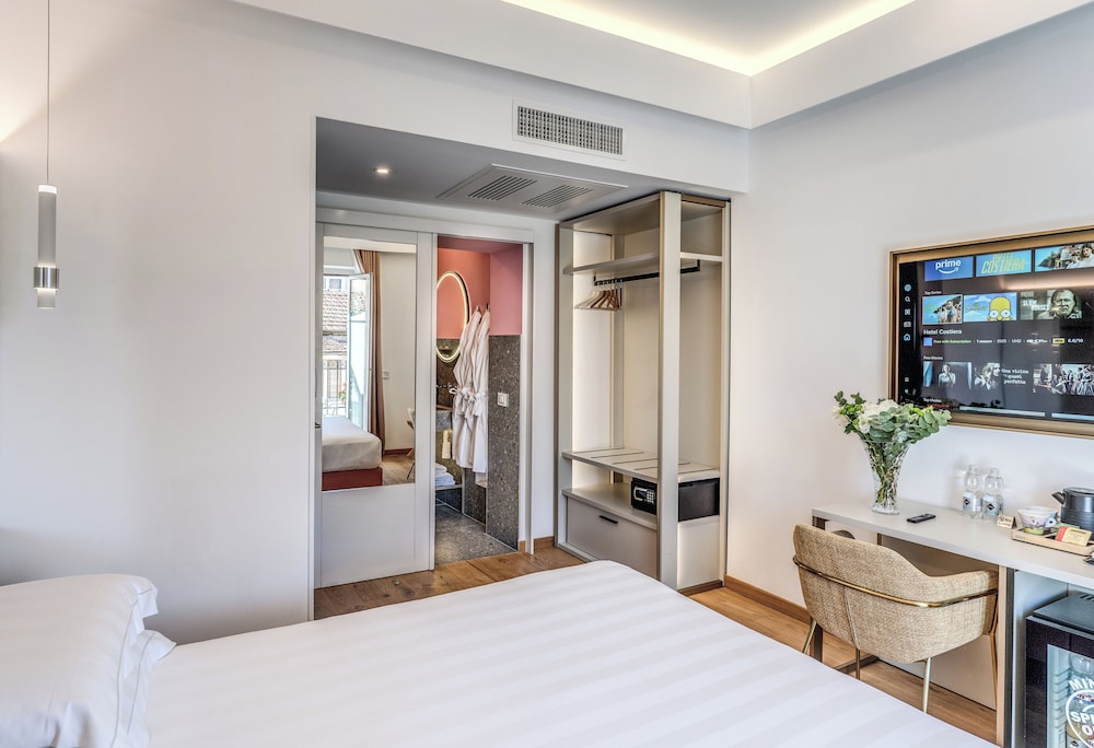 Relais Trevi 95 Boutique Hotel — Hotel rooms in Rome, Lazio