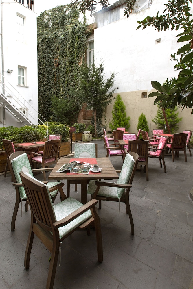 Premist Hotels Sultanahmet — Restaurant & bars in Istanbul, Istanbul