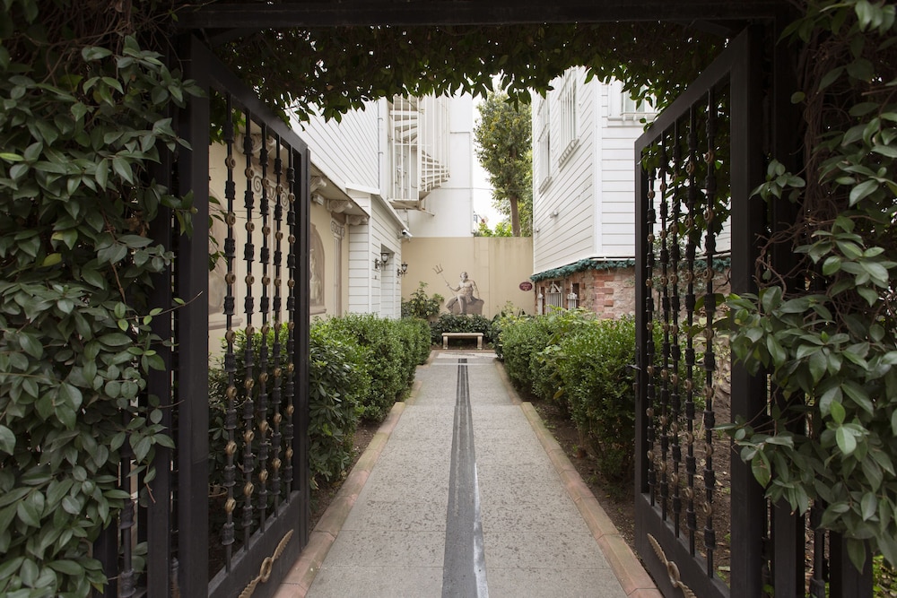 Premist Hotels Sultanahmet — Hotel building in Istanbul, Istanbul