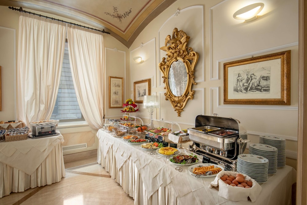 Hotel Canada, BW Premier Collection — Restaurant & bars in Rome, Lazio