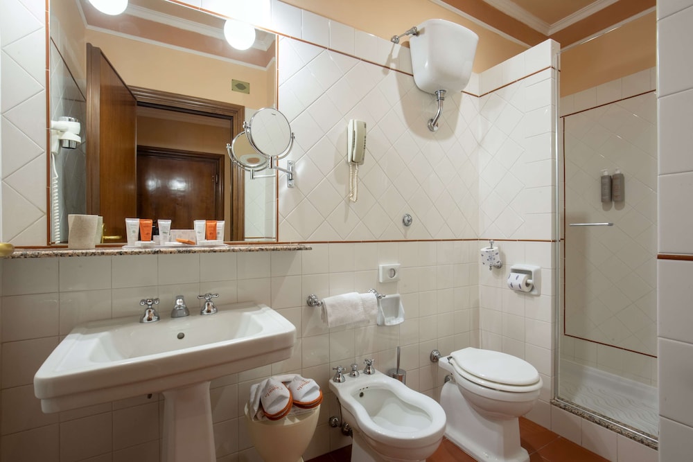 Hotel Canada, BW Premier Collection — Hotel rooms in Rome, Lazio