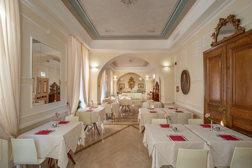 Hotel Canada, BW Premier Collection — Restaurant & bars in Rome, Lazio