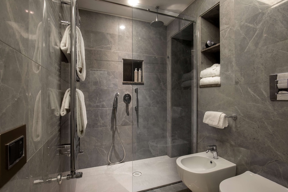 Hotel Canada, BW Premier Collection — Hotel rooms in Rome, Lazio