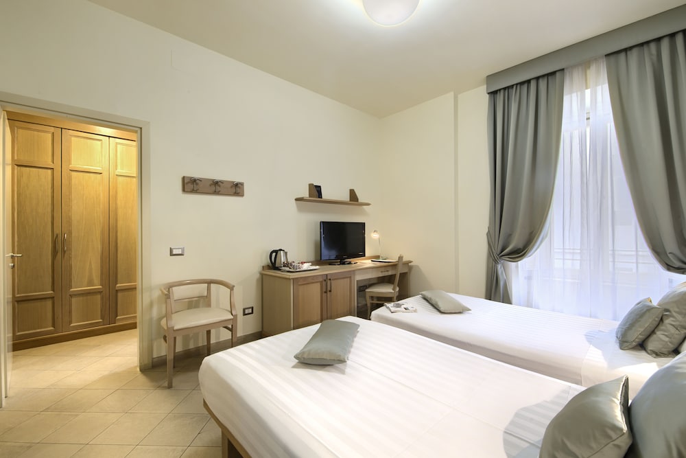 Domus Australia — Hotel rooms in Rome, Lazio