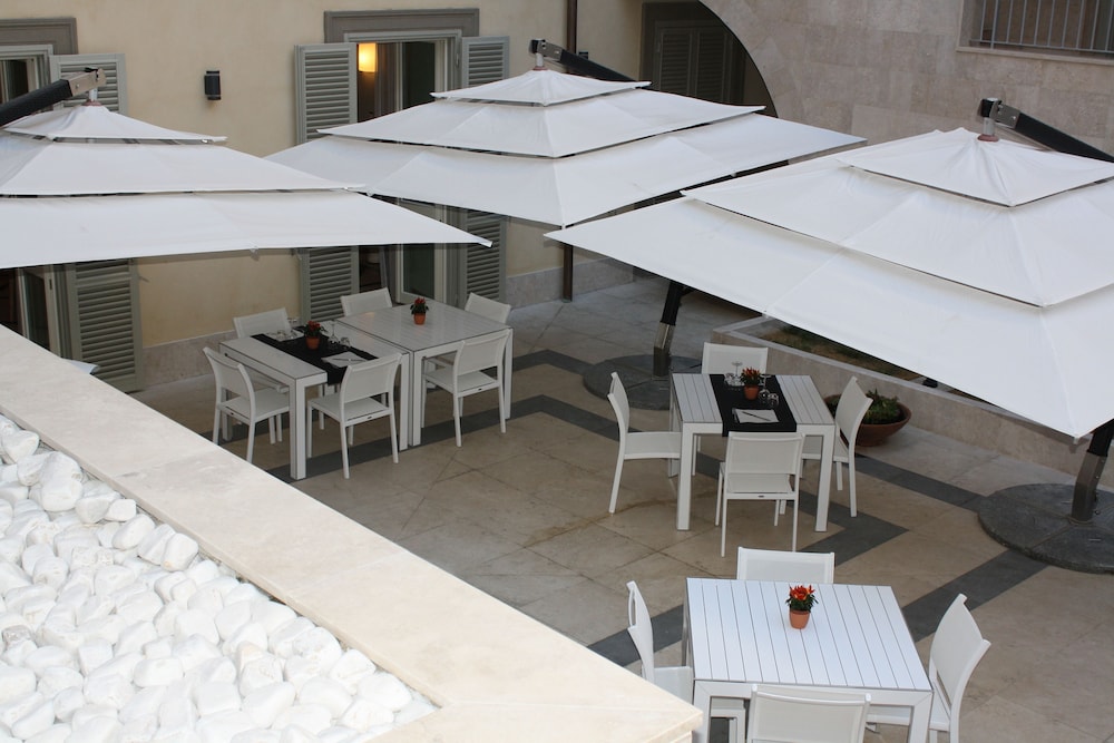 Domus Australia — Restaurant & bars in Rome, Lazio