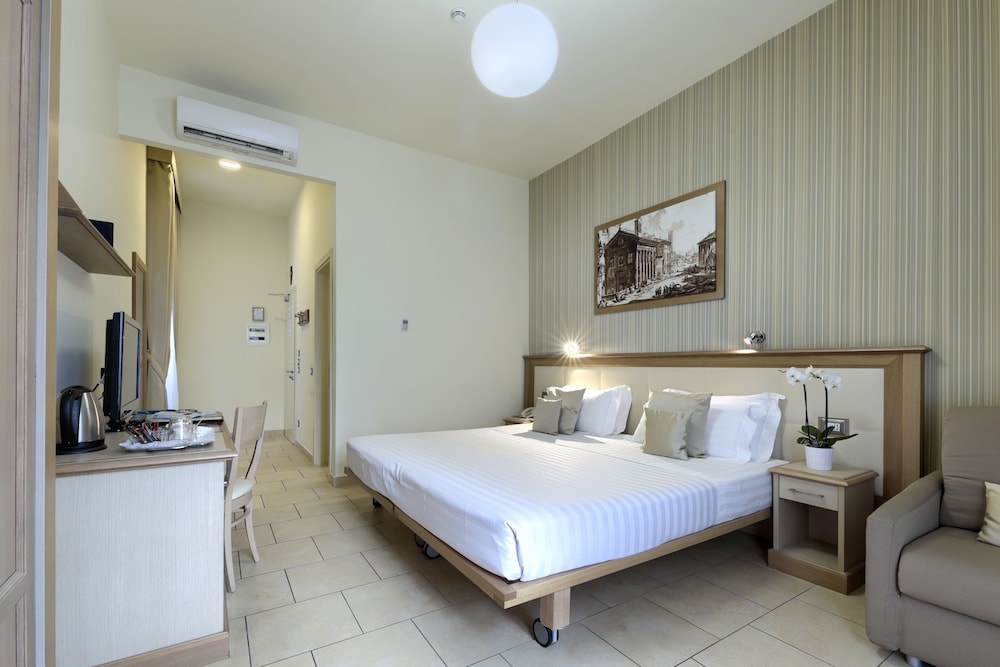 Domus Australia — Hotel rooms in Rome, Lazio