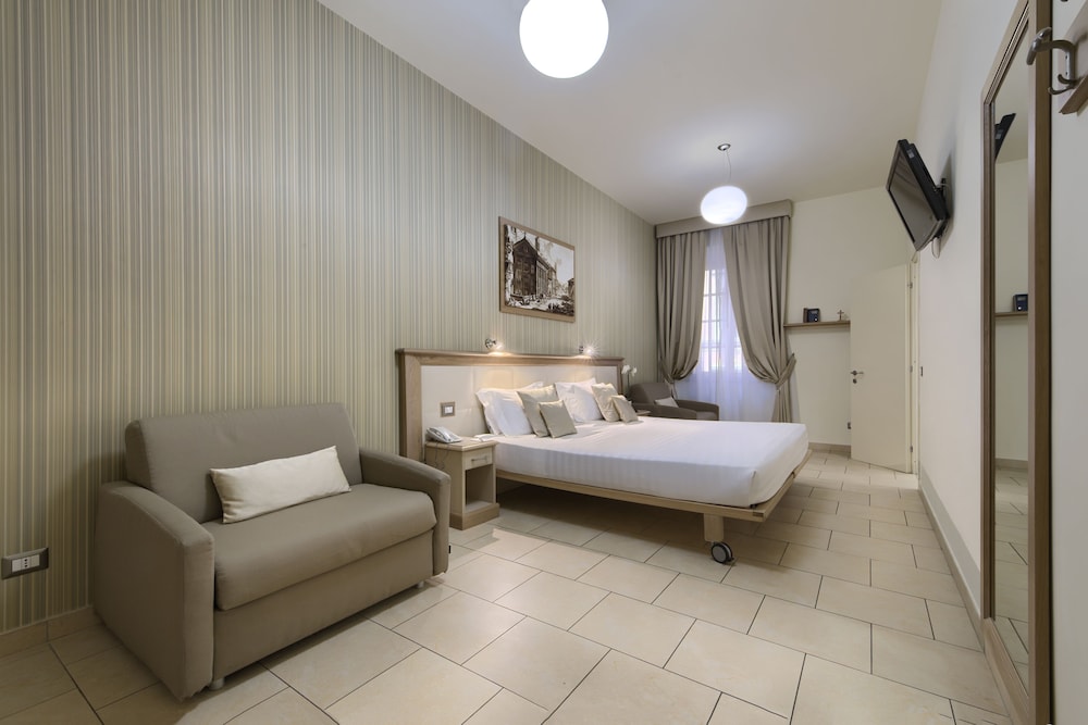 Domus Australia — Hotel rooms in Rome, Lazio