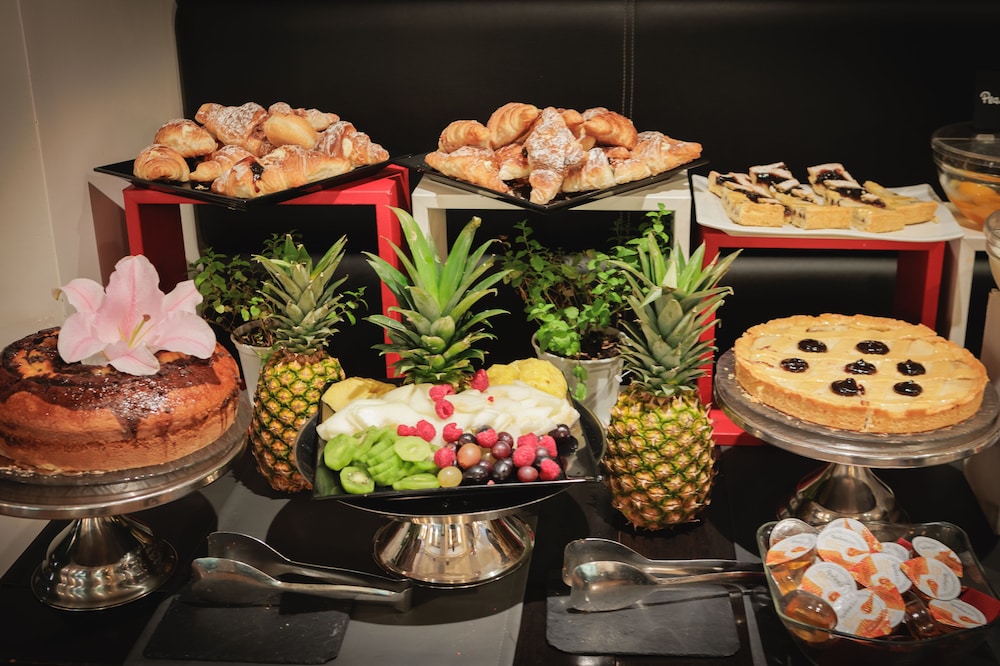 Dharma Luxury Hotel & Spa. — Restaurant & bars in Rome, Lazio