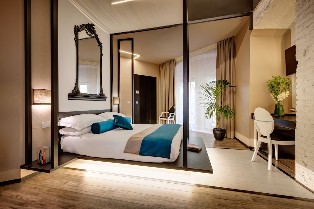 Dharma Luxury Hotel & Spa. — Hotel rooms in Rome, Lazio