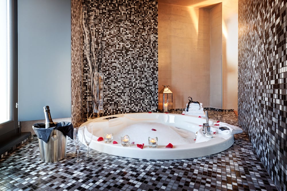 Dharma Luxury Hotel & Spa. — Spa in Rome, Lazio